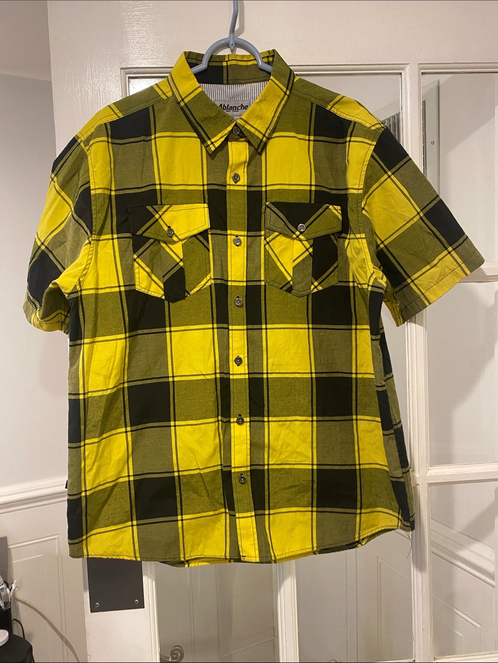 Ablanche size XL shirt good condition